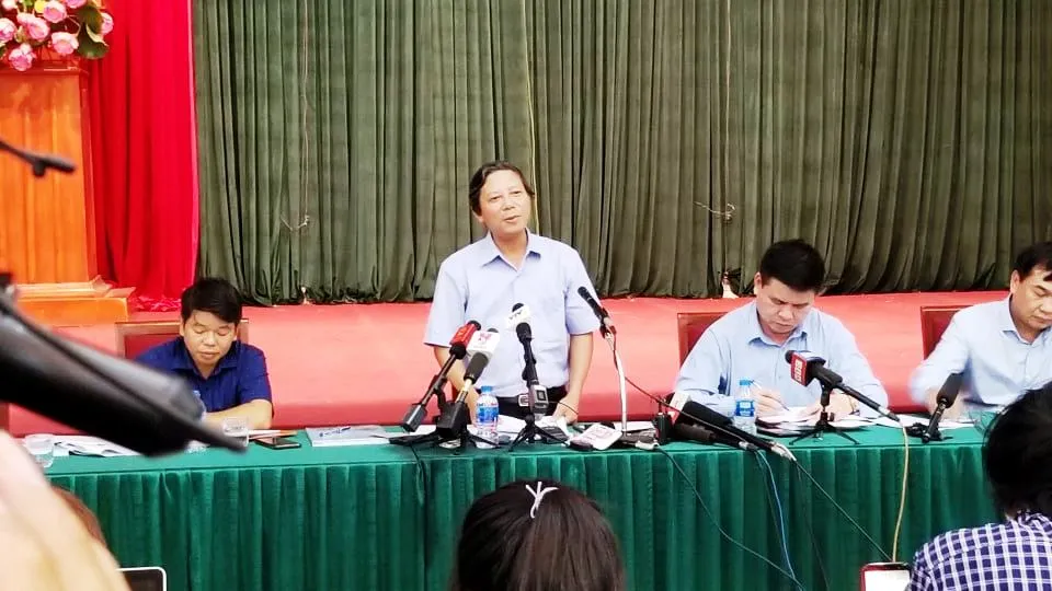 Nước sạch ở Hà Nội bốc mùi “khét” lạ thường- Doanh nghiệp coi thường sức khỏe người dân