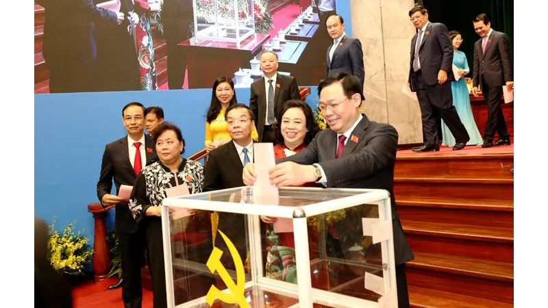 Đồng chí Vương Đình Huệ tái đắc cử Bí thư Thành ủy Hà Nội khóa XVII