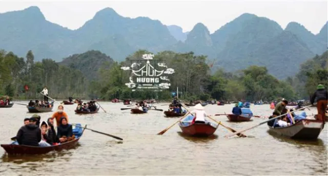 Hà Nội dừng mọi lễ hội, không đón khách thập phương