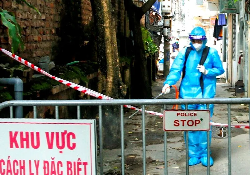 Một bác sĩ Bệnh viện Phổi Trung ương nghi mắc Covid-19 sau khi đi Đà Nẵng