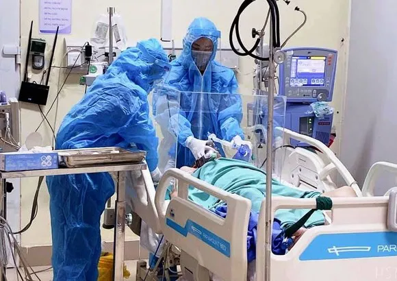 Chuyên gia cấp cứu Bệnh viện Chợ Rẫy: Bệnh nhân Covid-19 nặng ở Bắc Giang tăng nhanh và trẻ quá