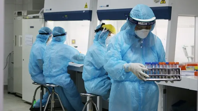 Khẩn cấp rà soát, giải trình tự gene người nhập cảnh mắc Covid-19 từ ngày 28-11 tới nay