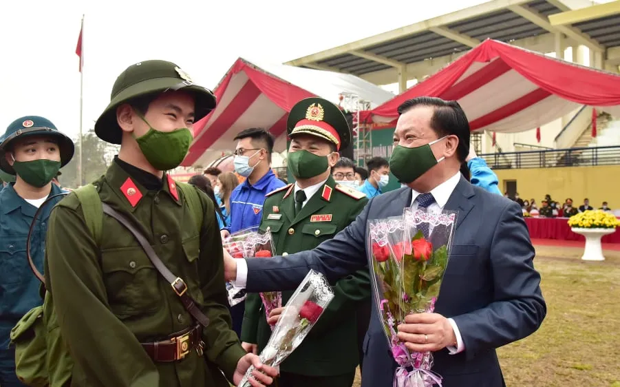 Hơn 4.300 thanh niên Thủ đô hồ hởi lên đường nhập ngũ