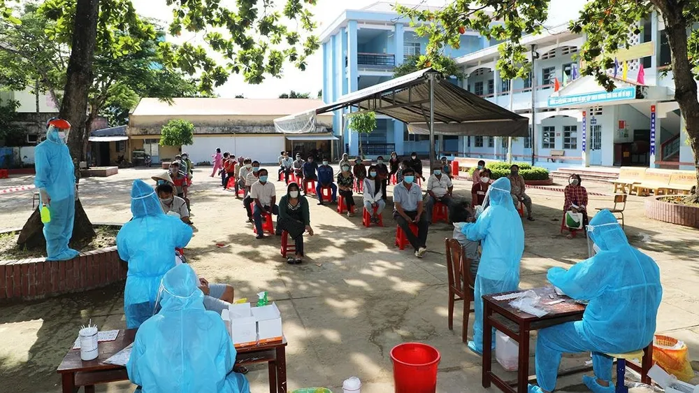 Ngày 5-3, cả nước thêm 131.817 ca mắc Covid-19, Hà Nội vượt mốc 25.000 ca