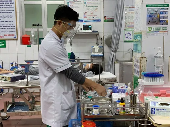 Các địa phương báo cáo ngay khó khăn về đấu thầu, mua sắm thuốc, vật tư y tế