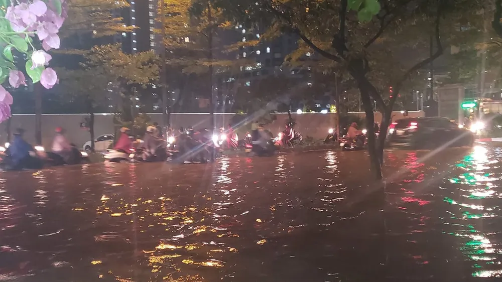Hà Nội còn ngập lụt lâu dài do trạm bơm Yên Nghĩa tiếp tục chậm tiến độ