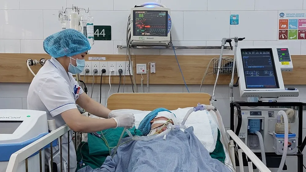 Hút thuốc lá điện tử có chất ma túy mới, cô gái trẻ bị hôn mê nguy kịch