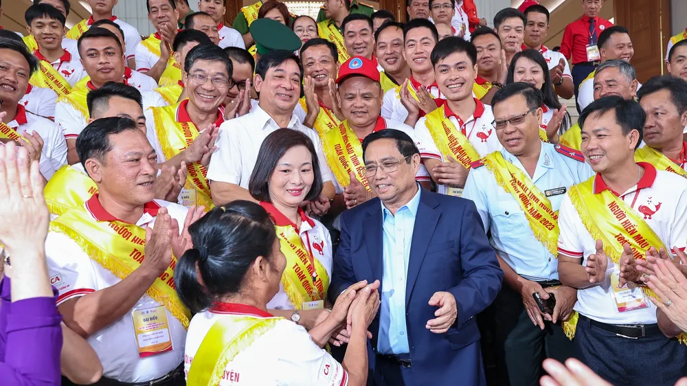 Tôn vinh 100 người hiến máu tiêu biểu toàn quốc, nhân lên nghĩa cử cao đẹp