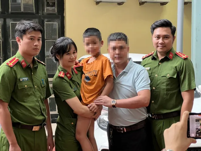 Lãnh đạo TP Hà Nội biểu dương, khen thưởng các tập thể, cá nhân phá vụ bắt cóc trẻ em 