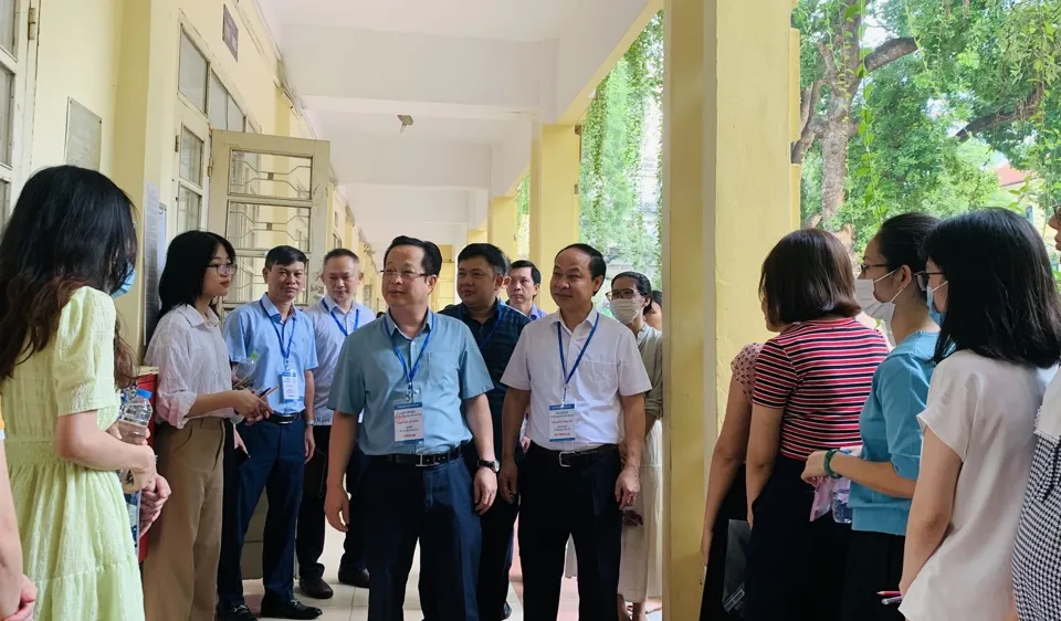 Hà Nội: Gần 2.000 người dự thi tuyển viên chức giáo dục 