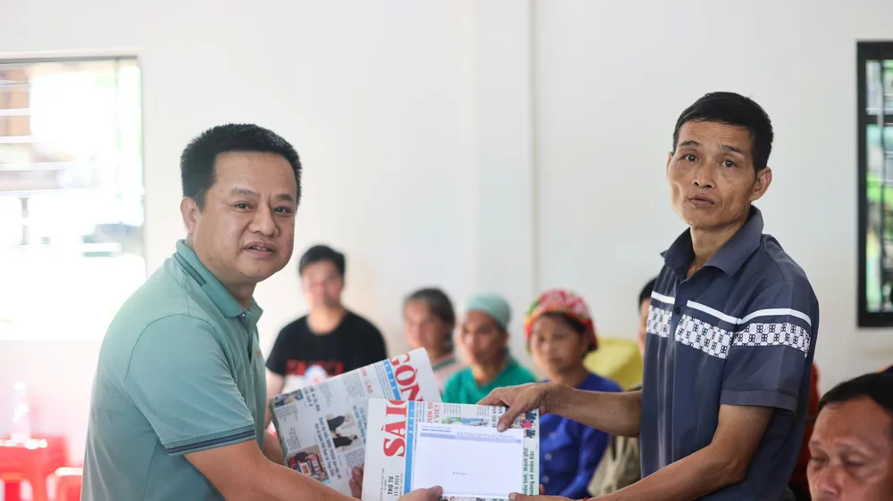 Báo Sài Gòn Giải Phóng chia sẻ đau thương, mất mát với bà con Làng Nủ 