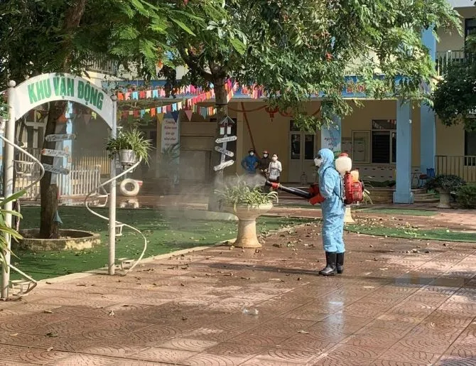 Hà Nội nỗ lực chống dịch bệnh ngay sau lũ lụt