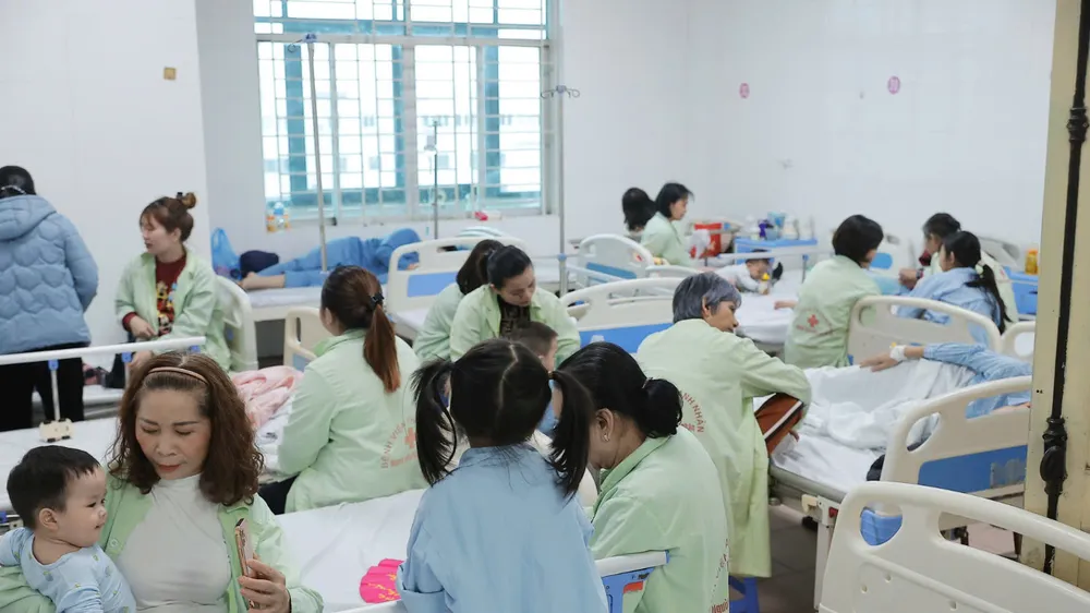 Hà Nội: Dịch sởi và tay chân miệng tăng mạnh