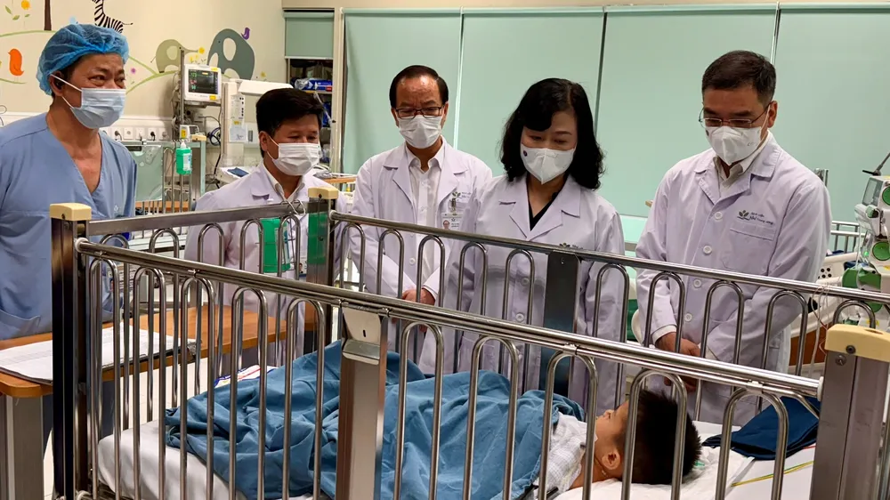 Vụ bé 4 tuổi bị yêu cầu đóng viện phí trước khi cấp cứu: Sở Y tế Nam Định mời công an vào cuộc