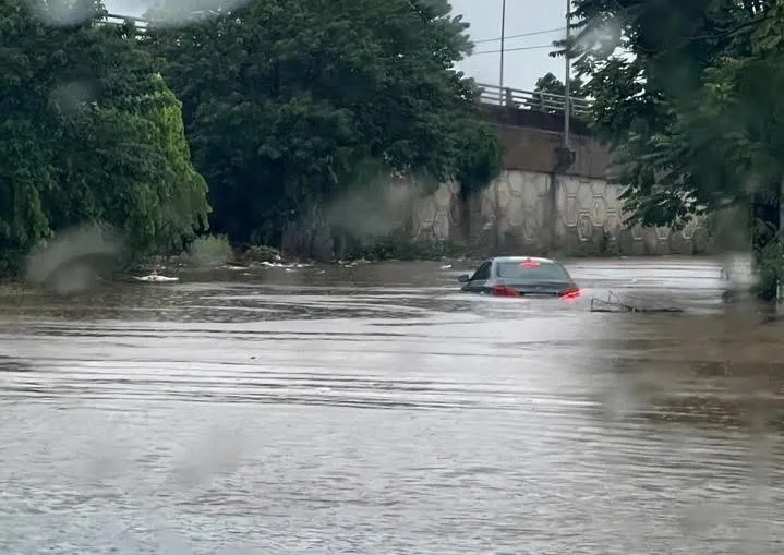 Hà Nội sáng nay, ngập trên diện rộng