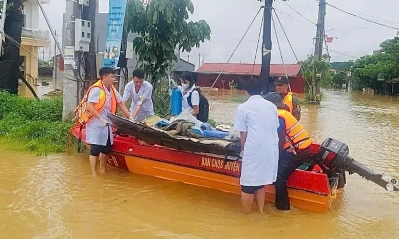 Huy động tối đa lực lượng y tế khắc phục hậu quả bão số 10