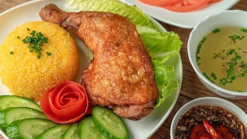 Truy xuất, làm rõ vụ nghi ngộ độc thực phẩm sau khi ăn cơm gà ở Khánh Hòa