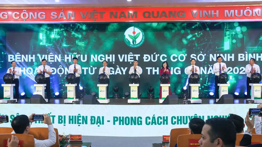 Phát triển mạng lưới khám chữa bệnh theo hướng hiện đại, đồng bộ và hiệu quả