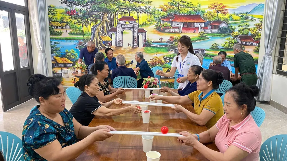 Hà Nội: Mái nhà chung ấm áp từ cơ sở dưỡng lão bán trú