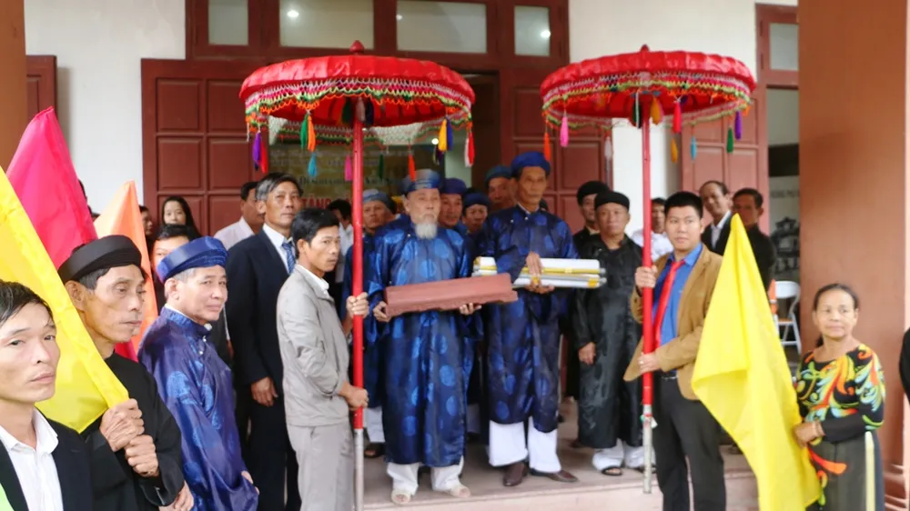 Đón rước sắc phong quý hiếm về làng La Ỷ và Quý Lộc