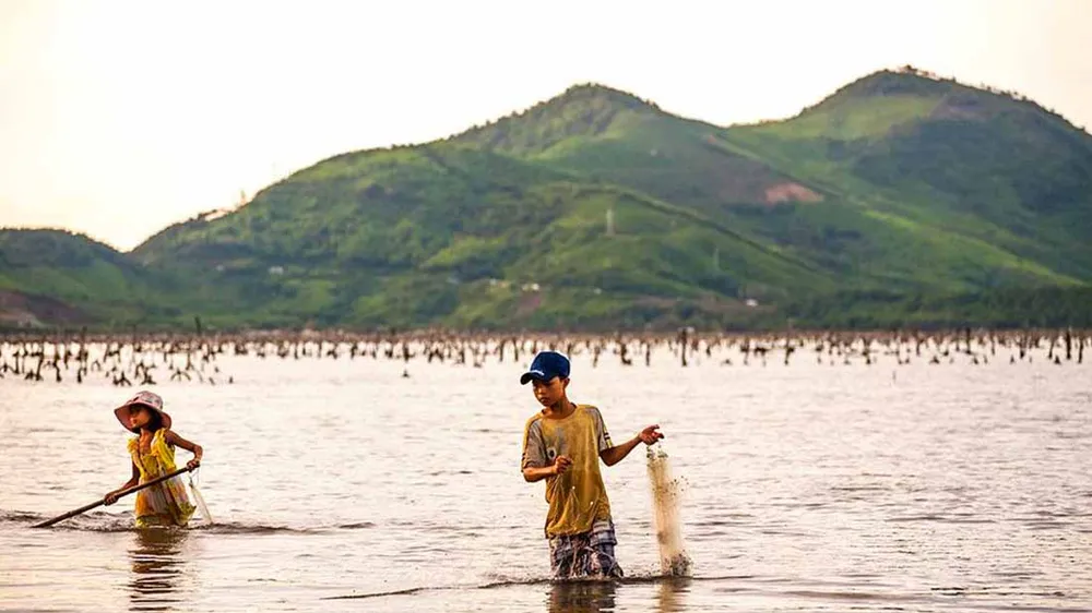 Ngày hè của trẻ vùng quê