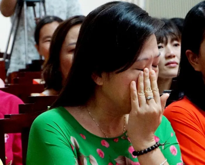 Nhiều người chây ì, xua chó cắn người thu tiền gom rác