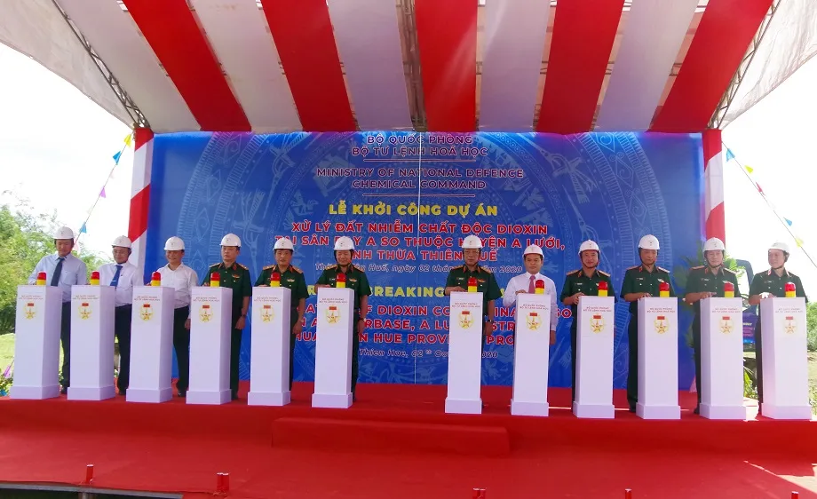 Khởi công dự án Xử lý đất nhiễm chất độc dioxin tại sân bay A So ​