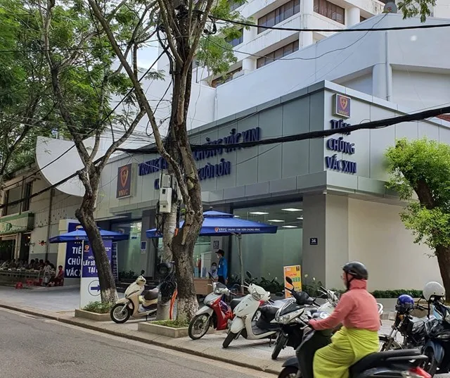 Trung tâm Tiêm chủng Trẻ em và Người lớn ở TP Huế là nơi 2 trẻ phải nhập viện sau khi tiêm vaccine ​
