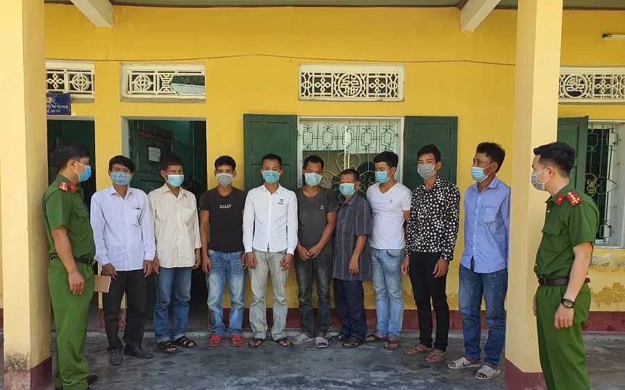 Khởi tố các đối tượng phá rừng. ​