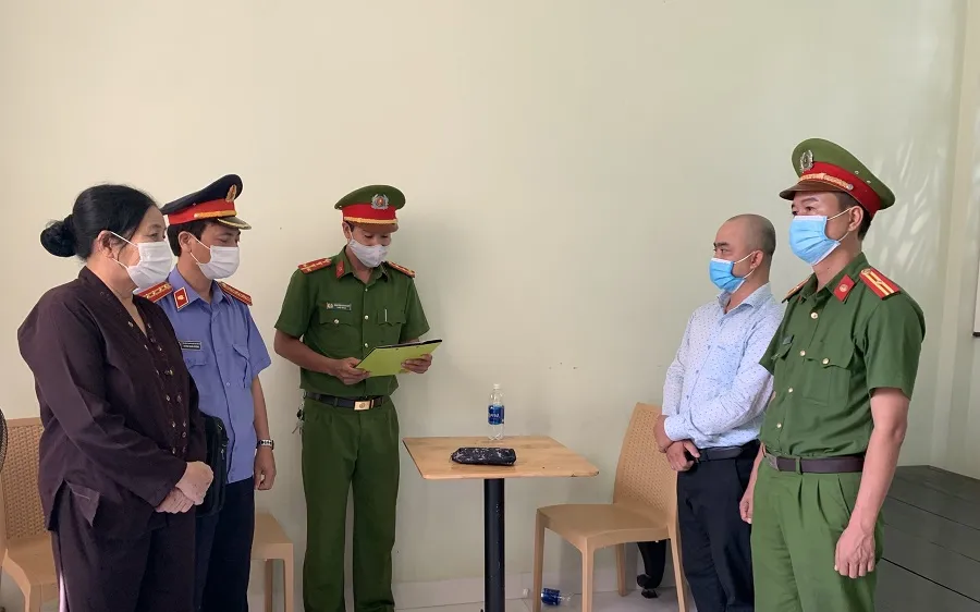 Cơ quan chức năng đọc lệnh bắt tạm giam Nguyễn Đình Quý ​