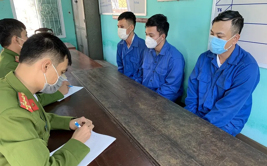 Các đối tượng tại cơ quan công an