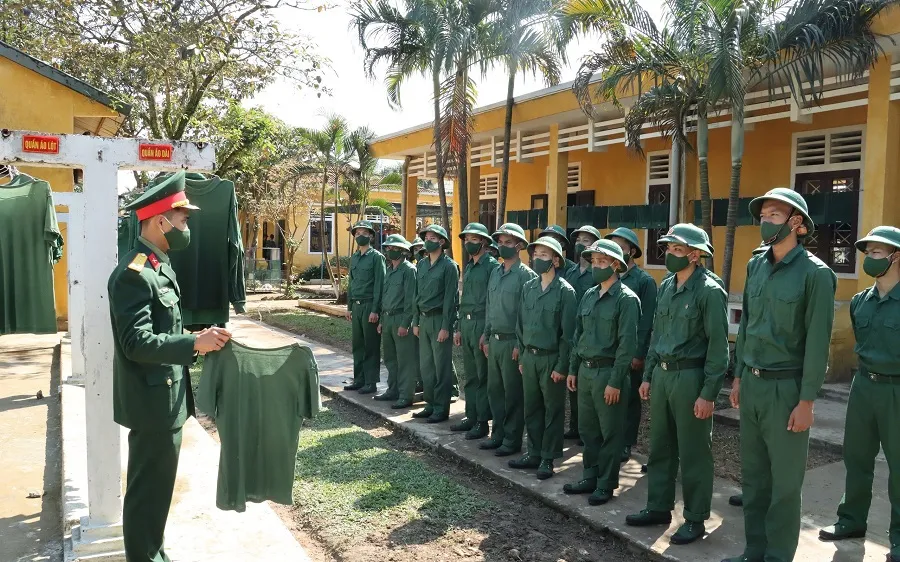 Những ngày đầu trong quân ngũ