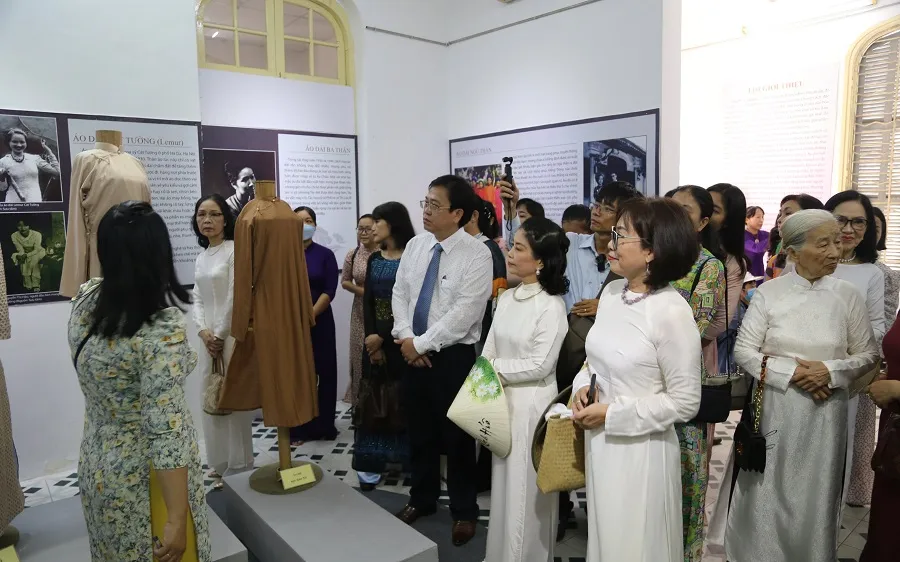 Độc đáo áo dài Huế xưa và nay 