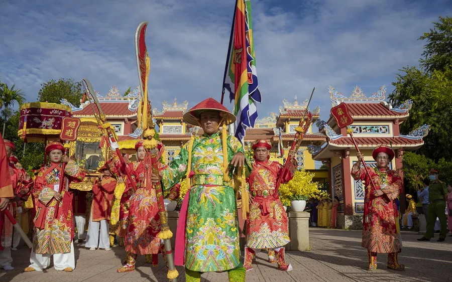 Khai mạc lễ hội điện Hòn Chén