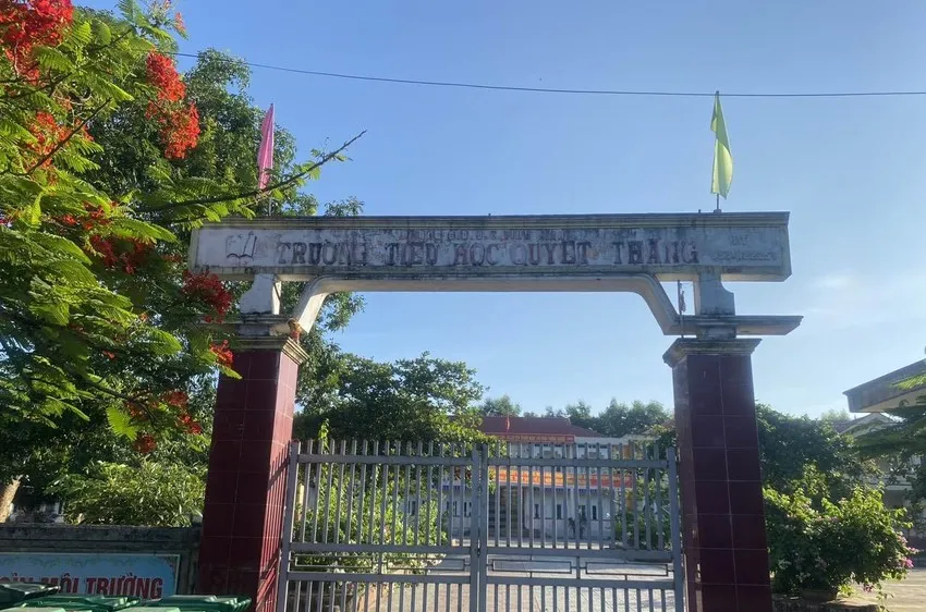 Trường Tiểu học Quyết Thắng là nơi bà Huyền từng làm Hiệu trưởng