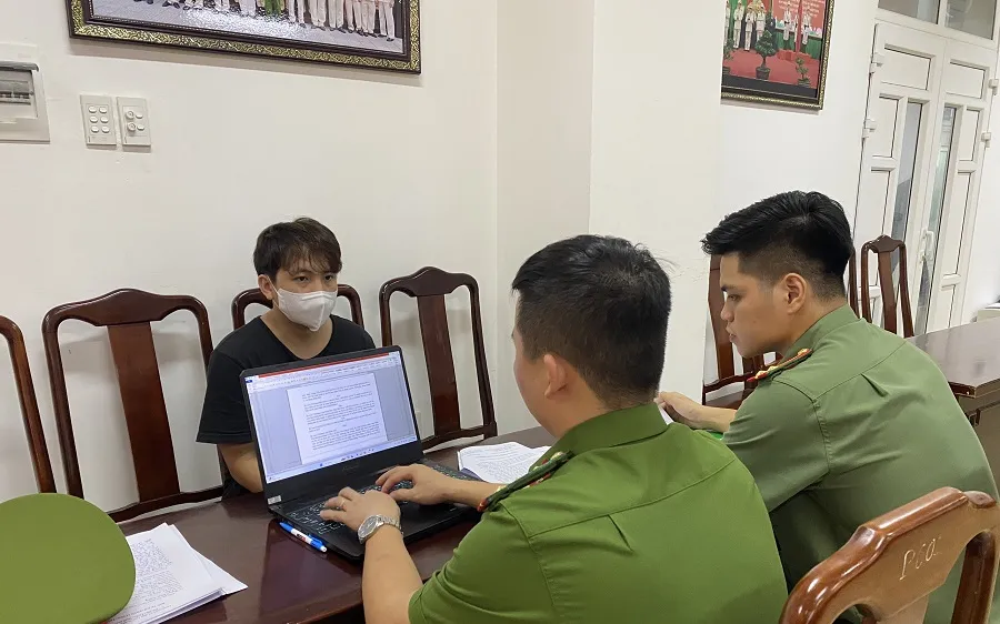 Đối tượng Trường khai báo hành vi phạm tội