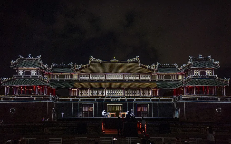 Mê hoặc Huế By Light - The Live Show