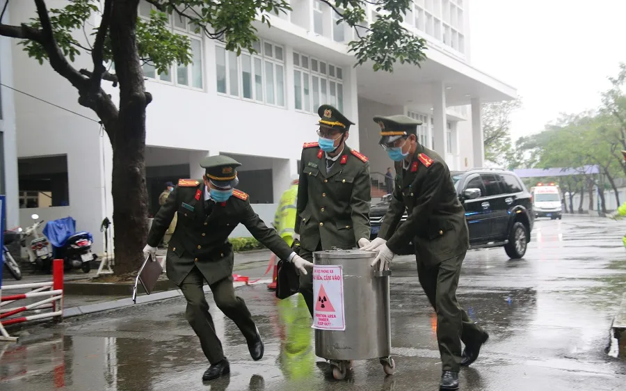 Diễn tập ứng phó sự cố rò rỉ phóng xạ tại Bệnh viện Đại học Y Dược Huế