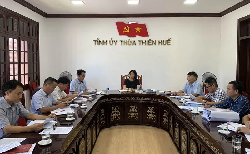 Ủy ban Kiểm tra Tỉnh ủy nhiệm kỳ 2020 - 2025 tổ chức kỳ họp lần thứ 34 do bà Phạm Thị Minh Huệ, Ủy viên Ban Thường vụ Tỉnh ủy, Chủ nhiệm Ủy ban Kiểm tra Tỉnh ủy chủ trì