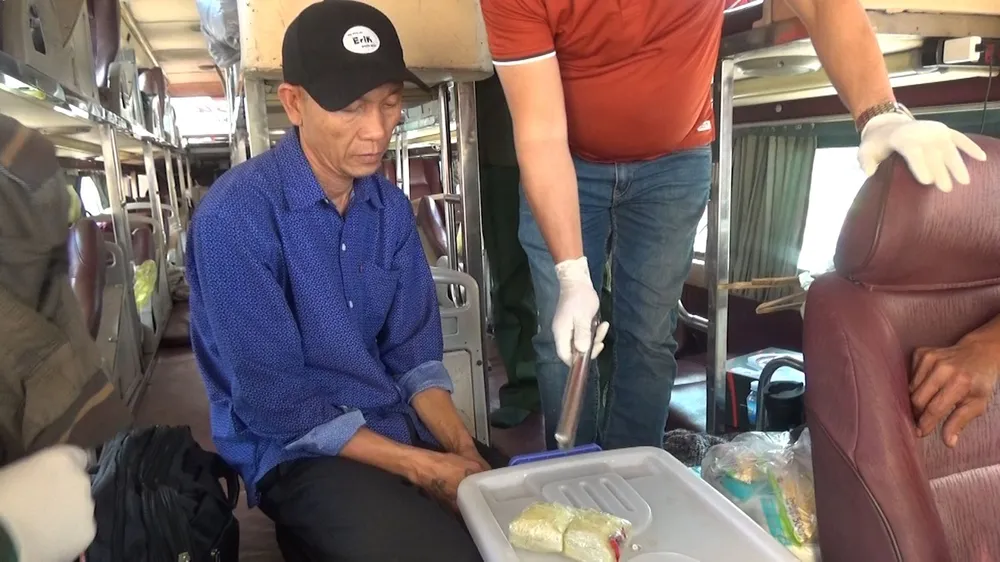 Đối tượng Hùng bị bắt giữ cùng tang vật
