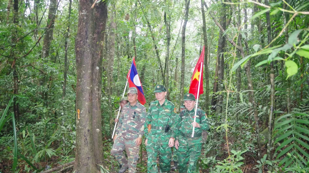 Tuần tra biên giới