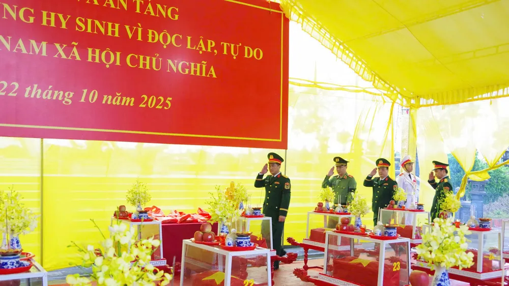 Truy điệu, an táng 34 liệt sĩ hy sinh tại Thành cổ Quảng Trị và trường Bồ Đề