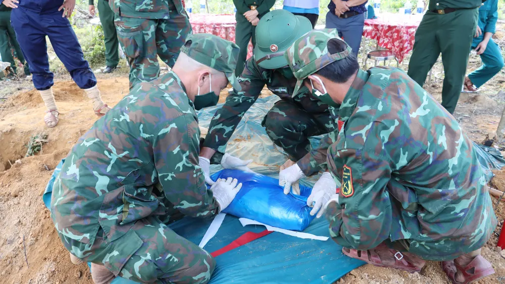 Tìm thấy hài cốt liệt sĩ tại khu vực Tằm Búng Binh, từ thông tin do nhân viên bảo vệ rừng cung cấp