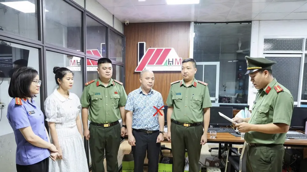 Khởi tố nhóm đối tượng làm giả hồ sơ mua nhà ở xã hội