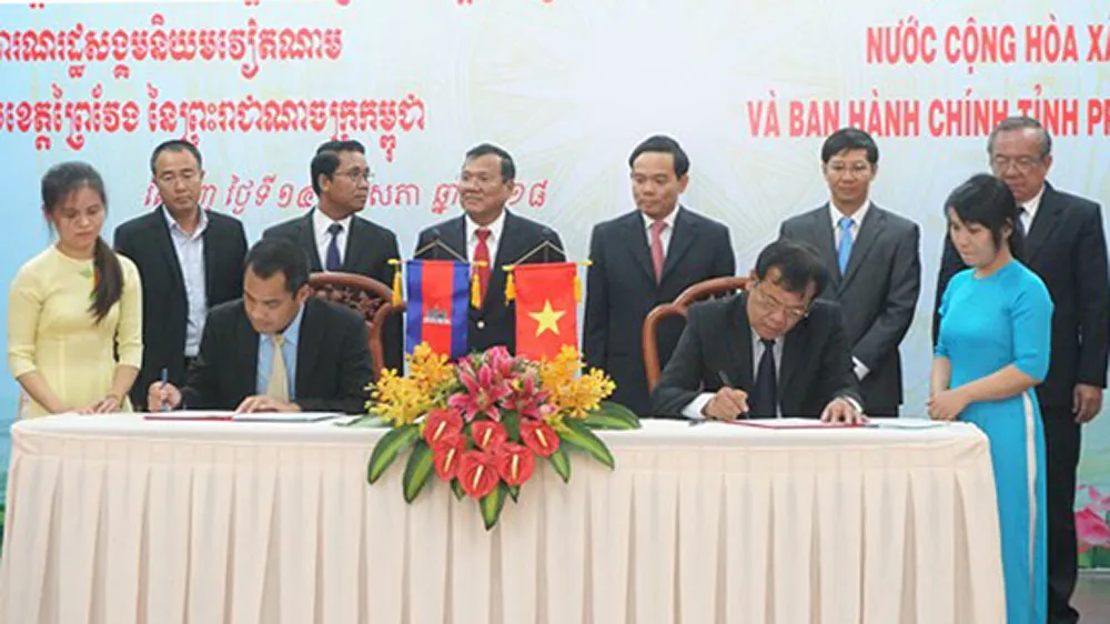 Lãnh đạo hai tỉnh Tây Ninh và Prey Veng (Campuchia) ký kết thỏa thuận hợp tác