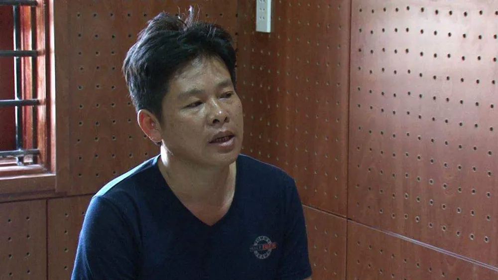 Ghen tuông, chồng cầm dao đâm chết vợ