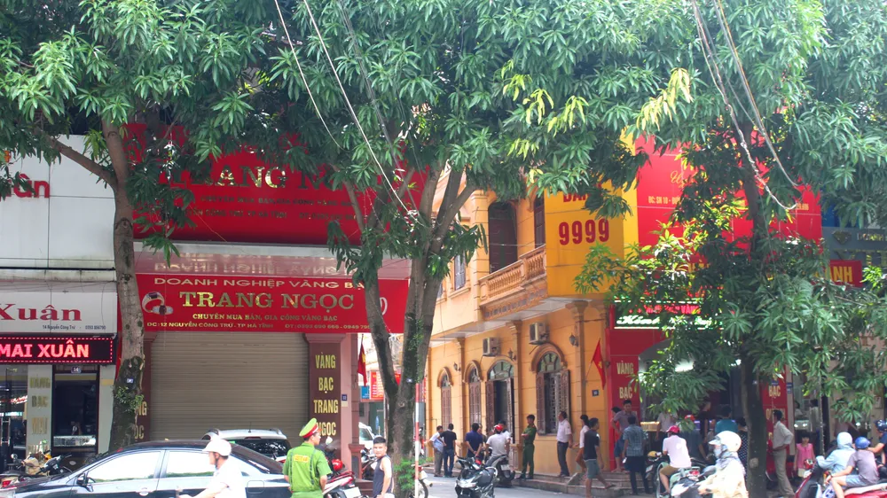 Tiệm vàng ở trung tâm TP Hà Tĩnh bị đột nhập trộm tài sản trong đêm