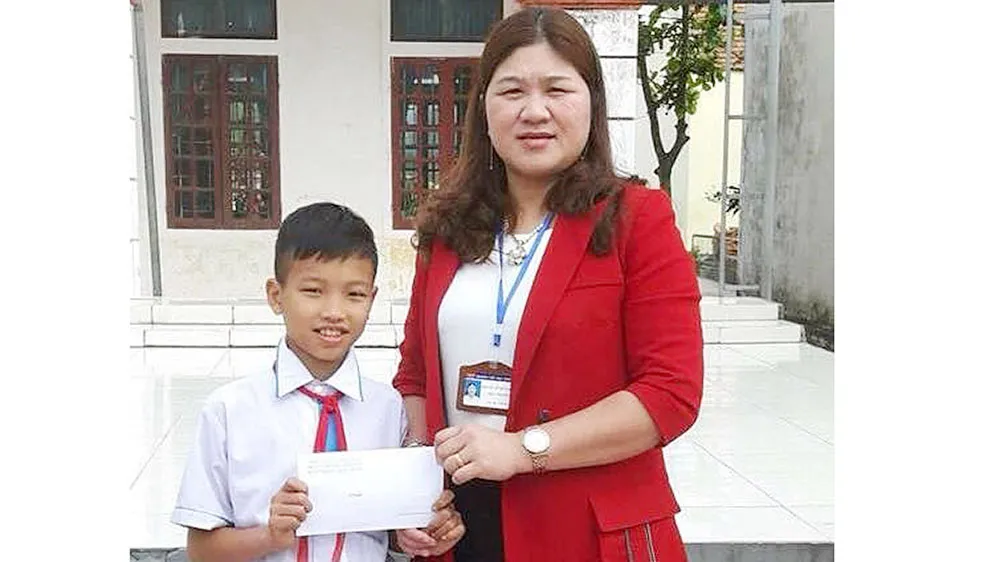 Một học sinh lớp 5 nhặt được hơn 24 triệu đồng tìm người trả lại