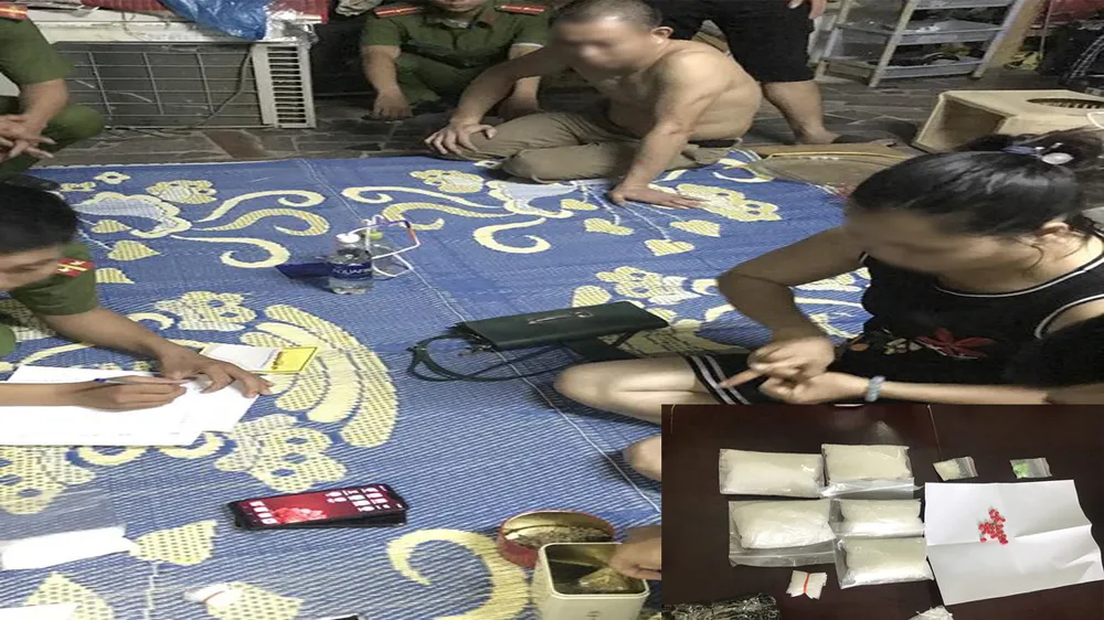 Khám xét, thu giữ tang vật ma túy tại nhà đối tượng
