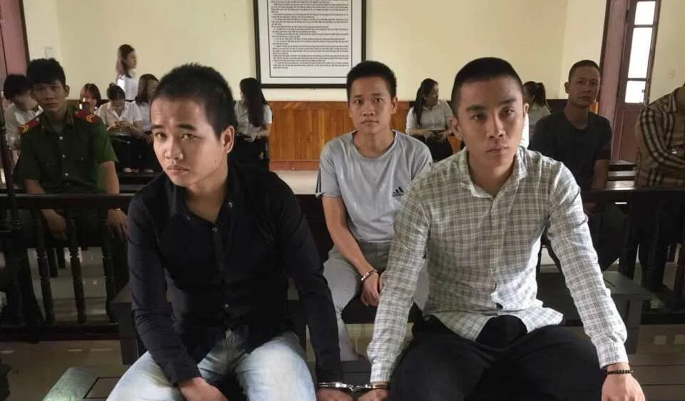 Các bị cáo tại phiên tòa xét xử